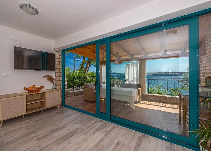 In 43076 Villa *