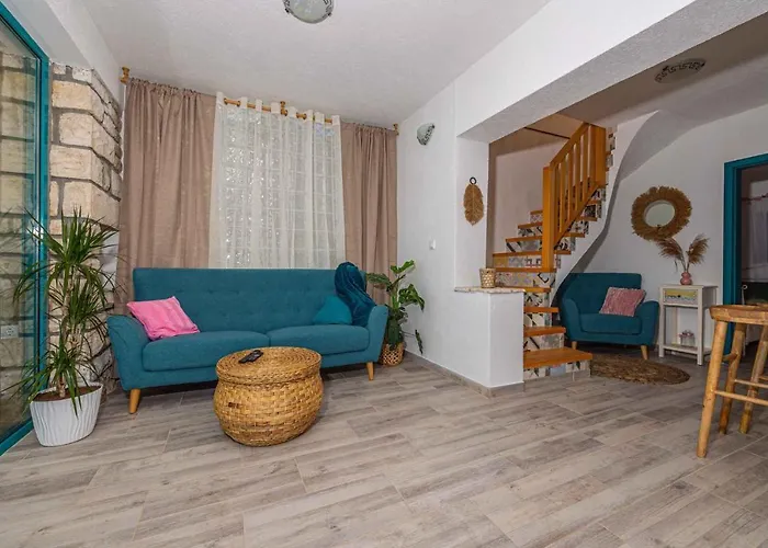 In 43076 Jadranovo