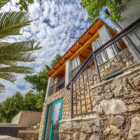 In 43076 Villa Jadranovo